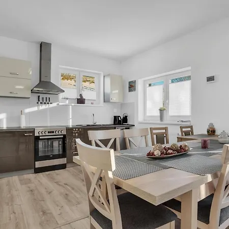 Ctyrlistek Apartment *